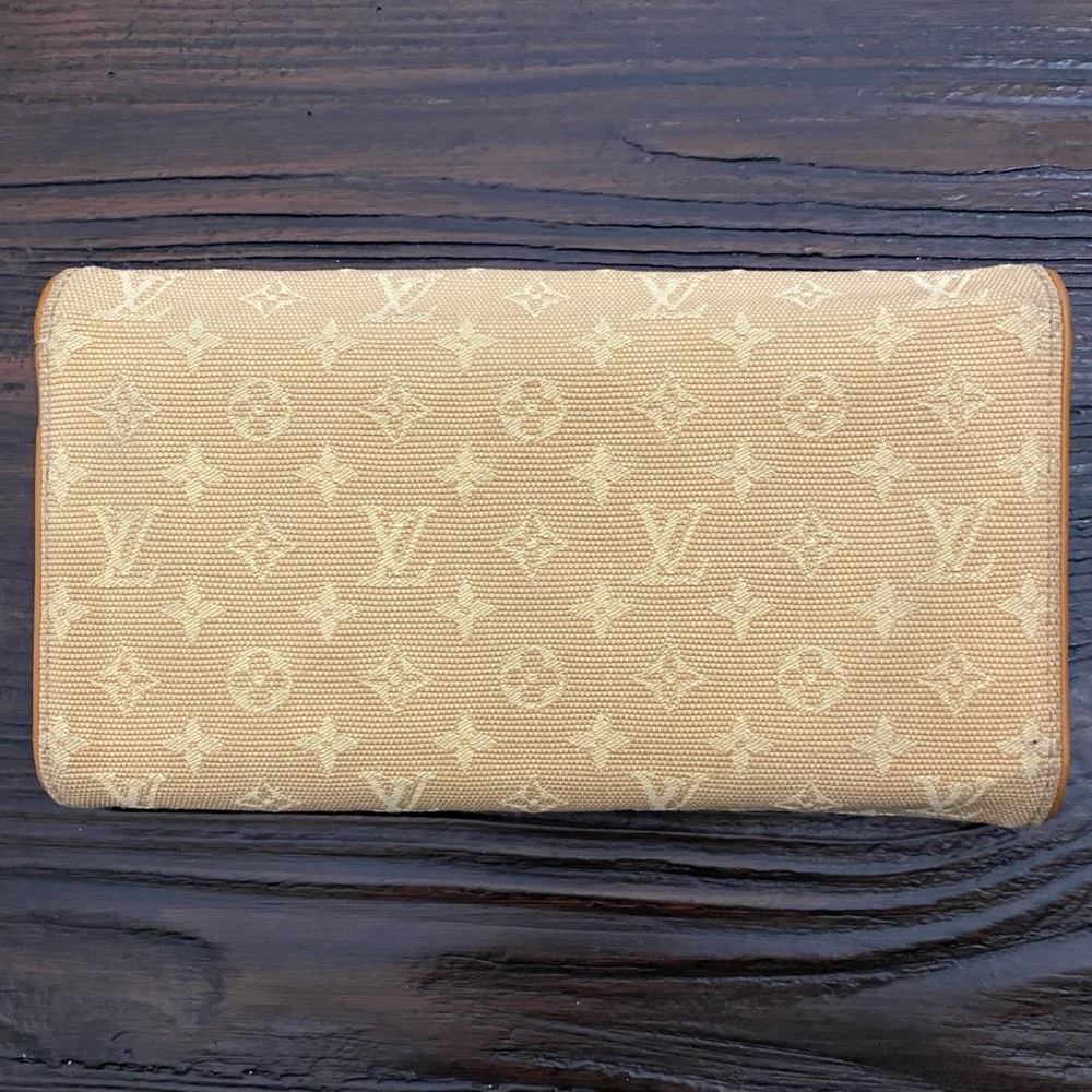 Louis Vuitton Trifold Monogram Long Wallet - Picture 2 of 14